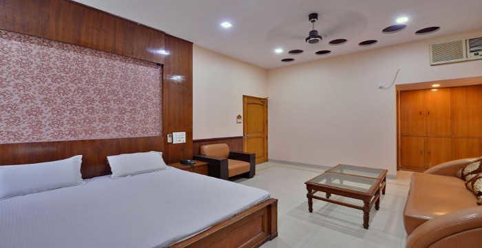 Rc Inn Sirsa Exterior foto